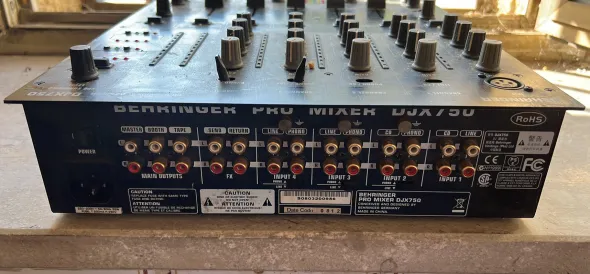 Mixer DJ professionale Behringer DJX750