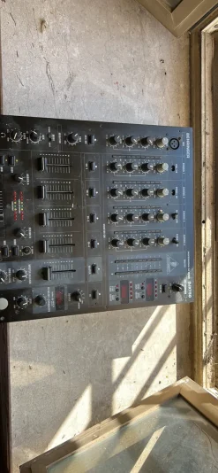 Mixer DJ professionale Behringer DJX750
