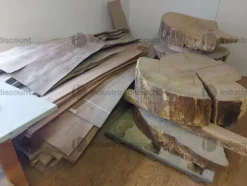 17#8771 Mobili finiti, materia prima e semilavorati, ferramenta e bulloneria