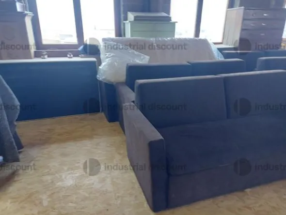 17#8771 Mobili finiti, materia prima e semilavorati, ferramenta e bulloneria