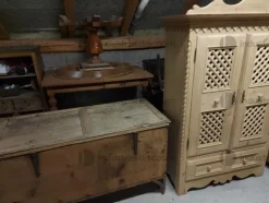 17#8771 Mobili finiti, materia prima e semilavorati, ferramenta e bulloneria