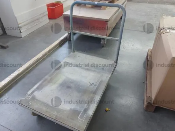 17#8771 Mobili finiti, materia prima e semilavorati, ferramenta e bulloneria