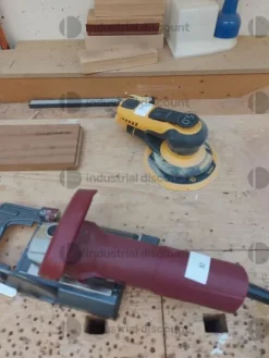17#8771 Mobili finiti, materia prima e semilavorati, ferramenta e bulloneria