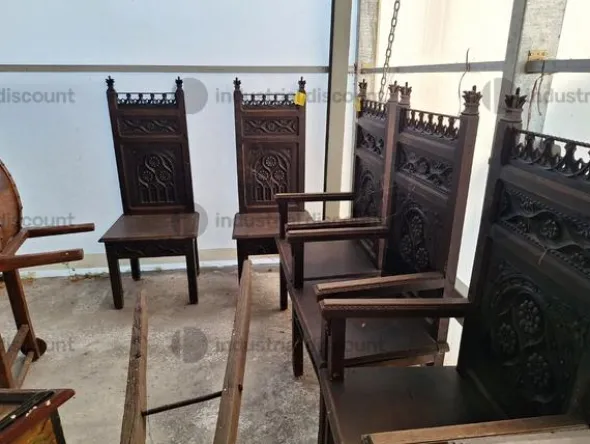 15#9425 Mobilio stile gotico