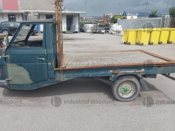 22#9213 Motocarro APE Piaggio