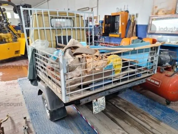 5#8903 Motocarro Piaggio 500