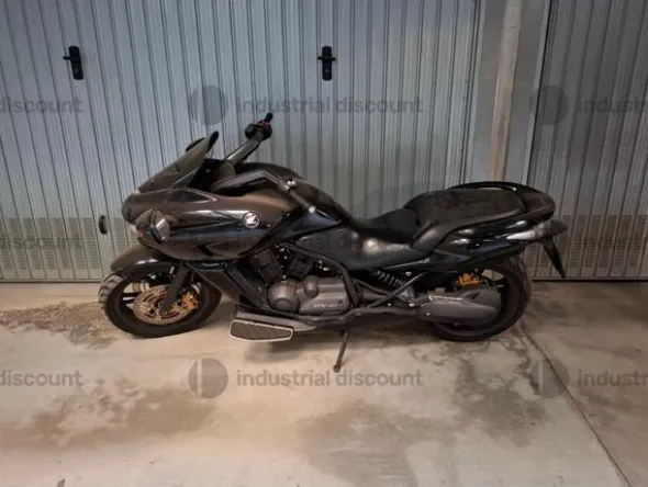 4#9018 Motocicletta Honda DN-01