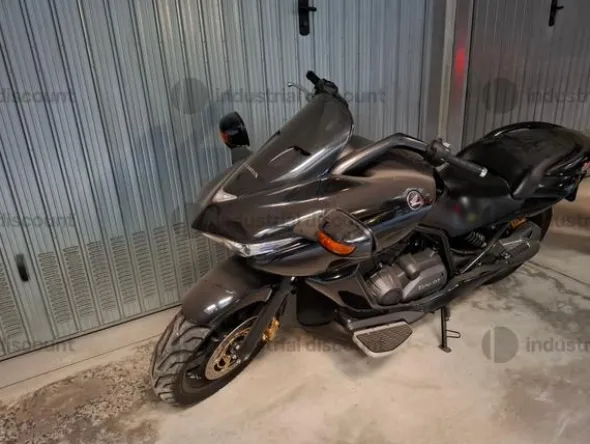 4#9018 Motocicletta Honda DN-01