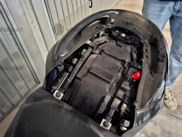 4#9018 Motocicletta Honda DN-01