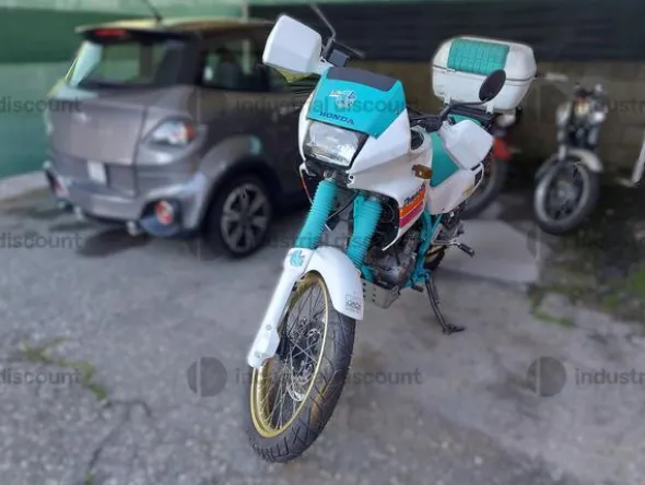 4#8907 Motociclo Honda