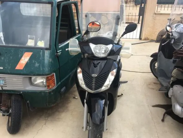 5#2818 Motociclo Honda