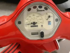 1#4159 Motociclo Vespa Ferrari 125