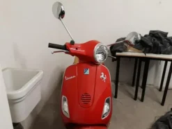 1#4159 Motociclo Vespa Ferrari 125