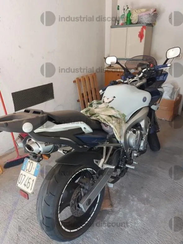 12#9070 Motociclo Yamaha 397