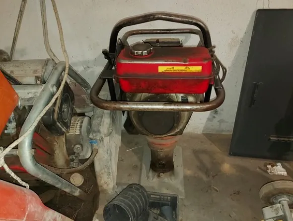 42#7725 Motocompressore Honda e tassellatori