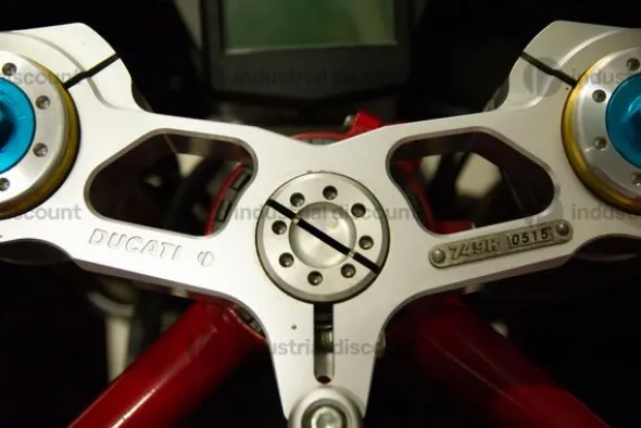 14#9982 Moto Ducati 749 R