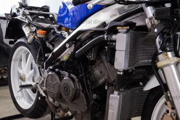 19#9982 Moto Honda VFR 750R RC 30