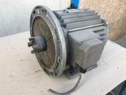 21#5045 Motore