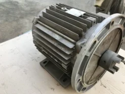 21#5045 Motore