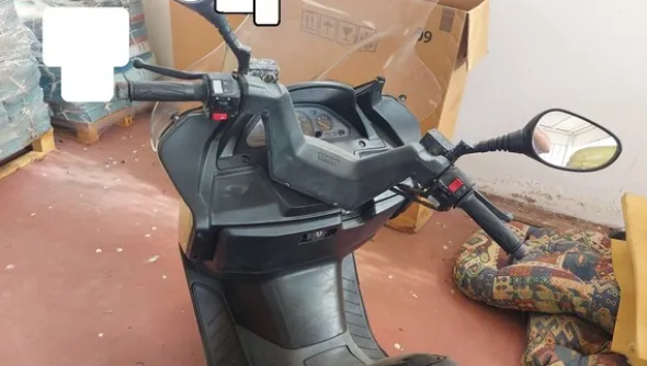 48#5491 Moto scooter Yamaha Majesty