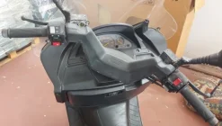 48#5491 Moto scooter Yamaha Majesty