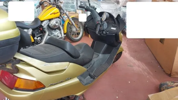 48#5491 Moto scooter Yamaha Majesty