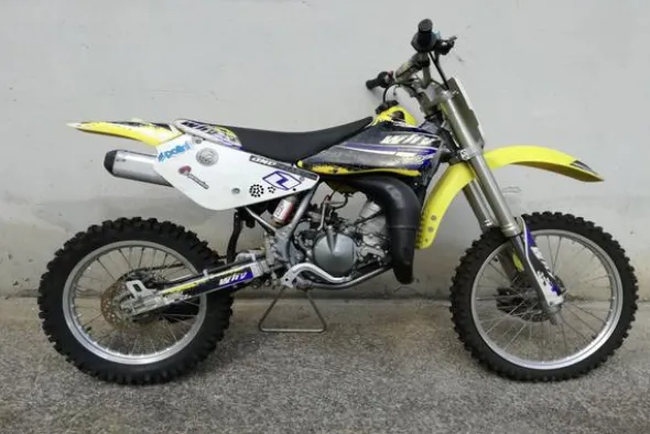 26#3672 Moto Suzuki RM Cross 85cc
