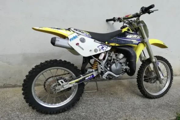 26#3672 Moto Suzuki RM Cross 85cc