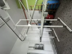 Nastro trasportatore 564 posti per lavanderie!