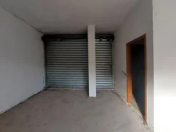 #24332 Negozio al grezzo con corte esclusiva e cantina(sub 3)