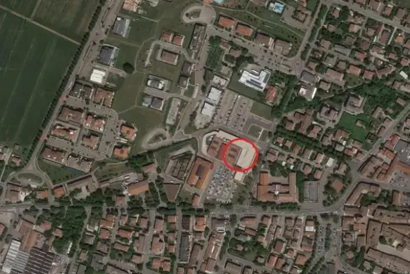 #24043 Negozio a reddito di abbigliamento e articoli per la casa