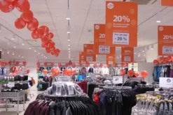 #24043 Negozio a reddito di abbigliamento e articoli per la casa