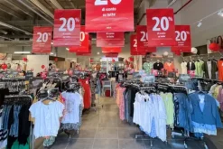 #24043 Negozio a reddito di abbigliamento e articoli per la casa
