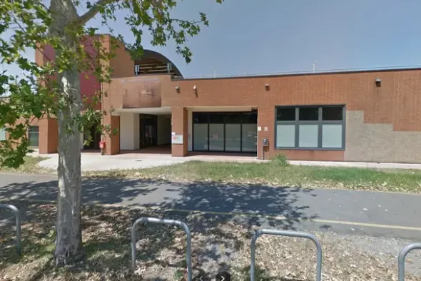 #24043 Negozio a reddito in complesso commerciale