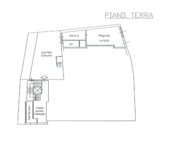 #2536007 Negozio in centro storico