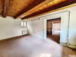 #2515026 Negozio in palazzo storico e posto auto