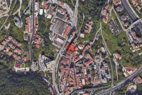 #24674 Negozio in zona residenziale