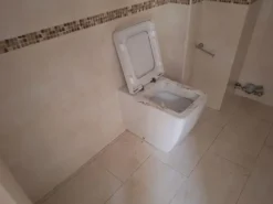 #26103 Negozio in zona residenziale