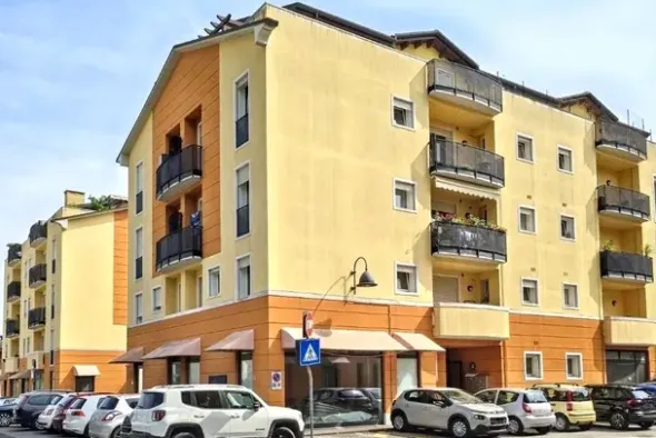 #2536114 Negozio (sub 205) in edificio polifunzionale