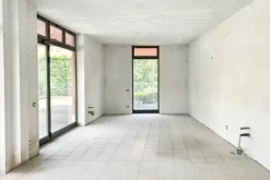 #2536114 Negozio (sub 205) in edificio polifunzionale