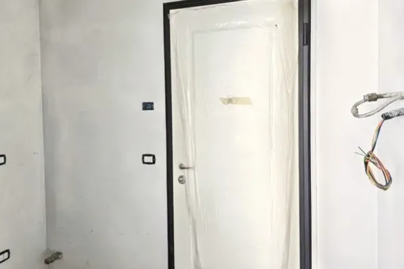 #2536114 Negozio (sub 205) in edificio polifunzionale