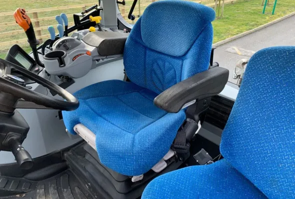 NEW HOLLAND T6080