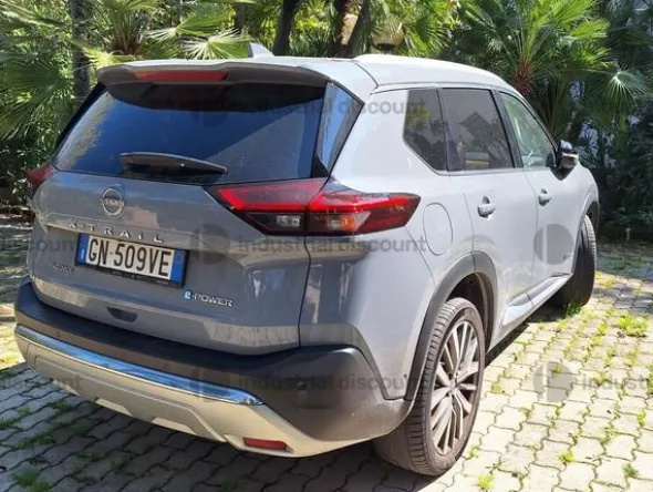 3#10085 Nissan X-Trail