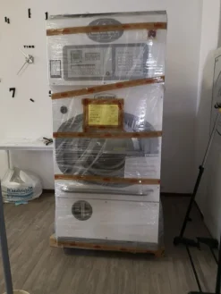 Nuovo. Macchina per lavaggio a secco a circuito chiuso.