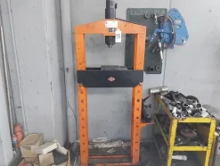 1#6270 Officina meccanica per autoveicoli