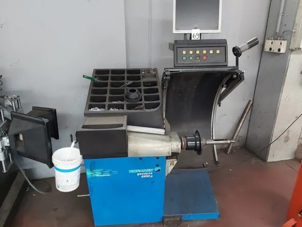 1#6270 Officina meccanica per autoveicoli