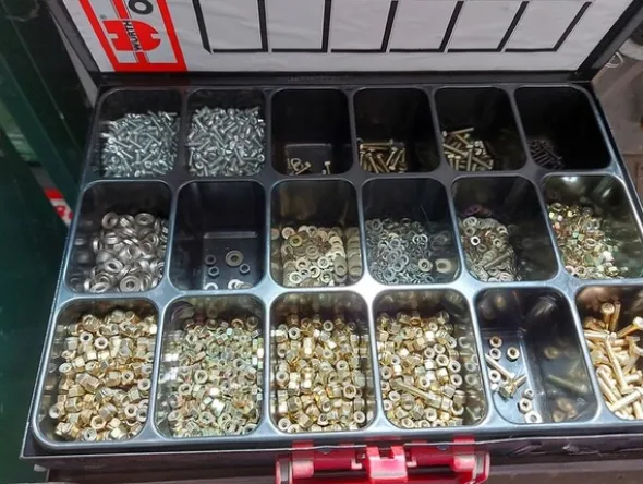 1#6270 Officina meccanica per autoveicoli