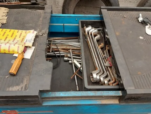 1#6270 Officina meccanica per autoveicoli