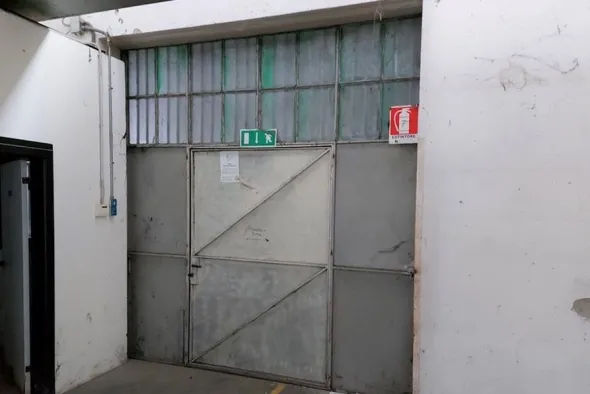 #14820 Opificio con pertinenze in zona industriale