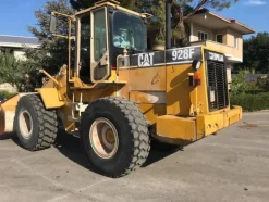 2#4109 Pala gommata Caterpillar 928F